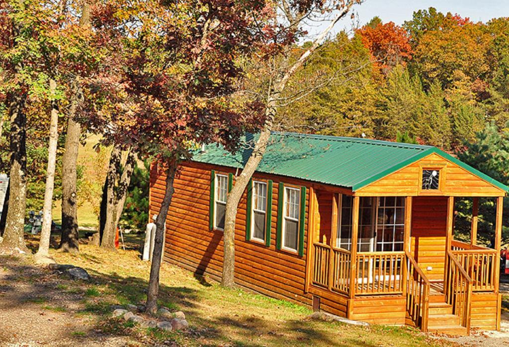 Arrowhead Camping Resort Deluxe Cabin 4 Douglas Center Dış mekan fotoğraf